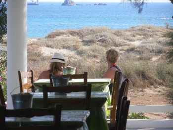 Dolphin Tavern in Plaka Naxos